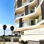 Διαμέρισμα Litoralblue Private Terrace&garage Flat 01 *