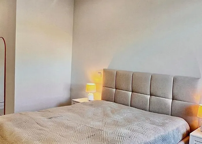 Litoralblue Private Terrace&garage Flat 01 *